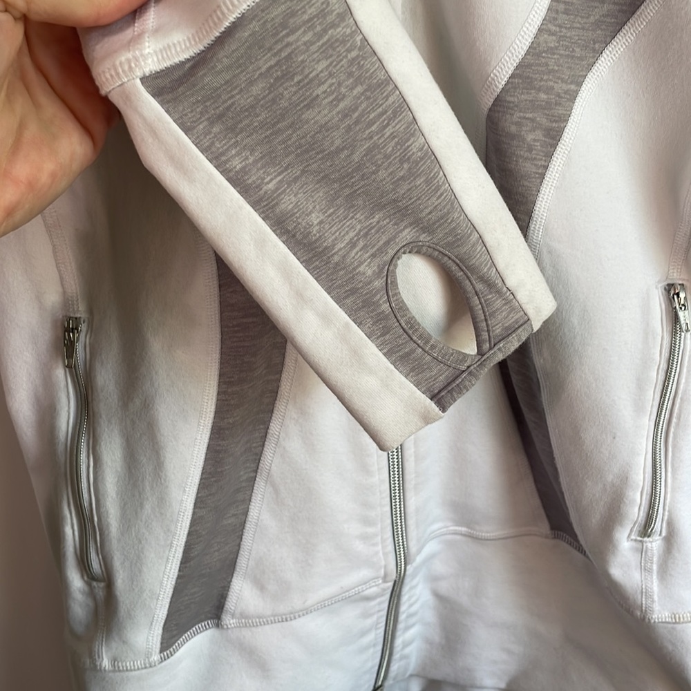 Lululemon P3 Zip Up Jacket - Picture 4 of 7